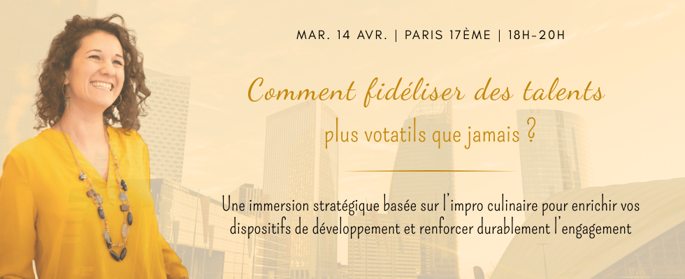 Tours du quartier d'affaires de Paris la Défense, avec une personne qui sourit et engage